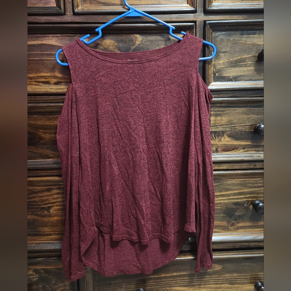 Hollister Maroon off the shoulder long sleeve Tee